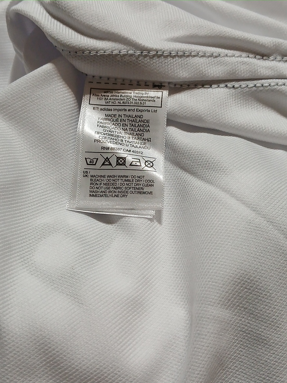 Real Madrid Home Jersey 23/24 BELLINGHAM #5 - Picture 6 of 6